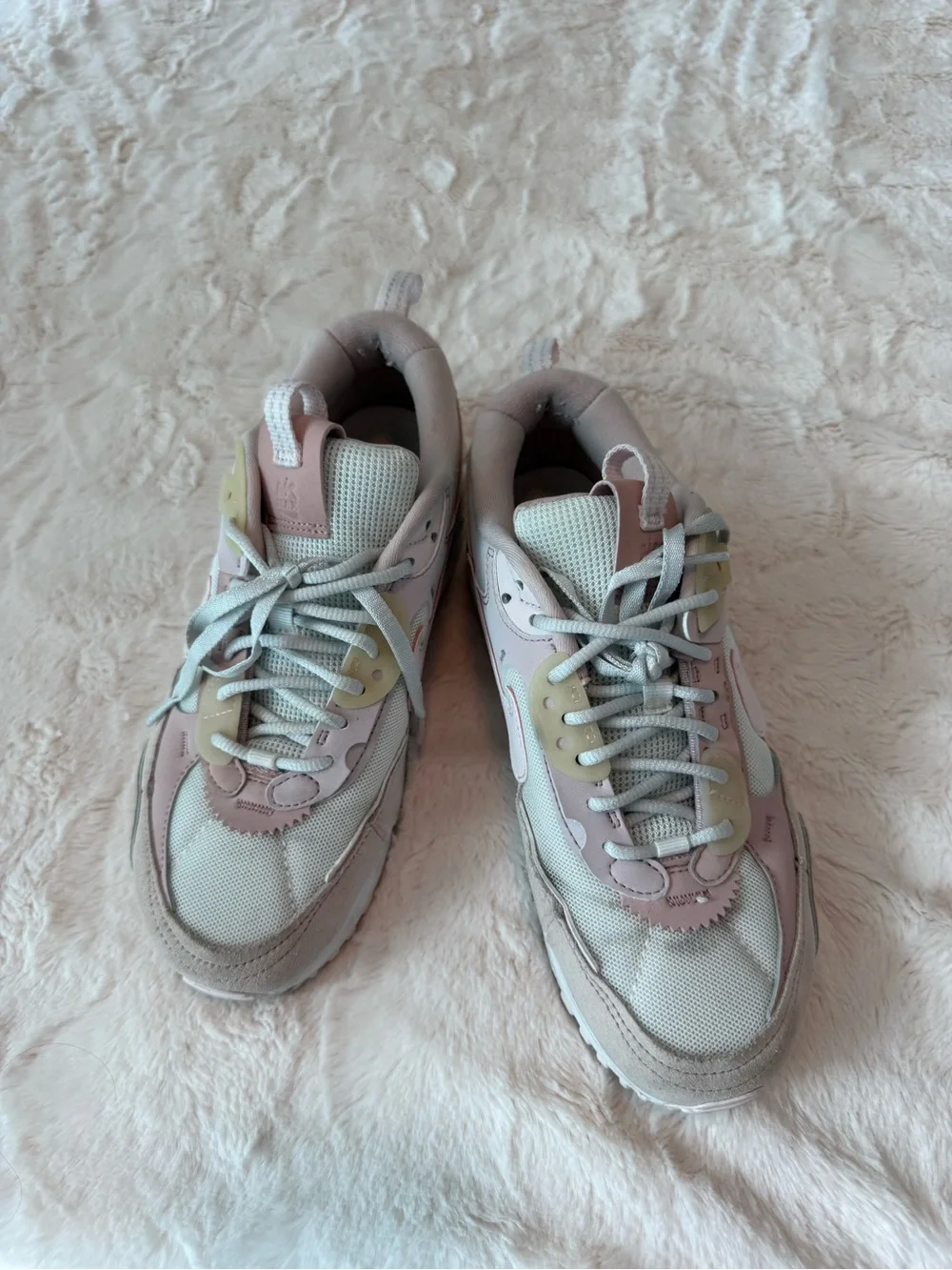 Sz 7.5 US Pink Nike Air Max